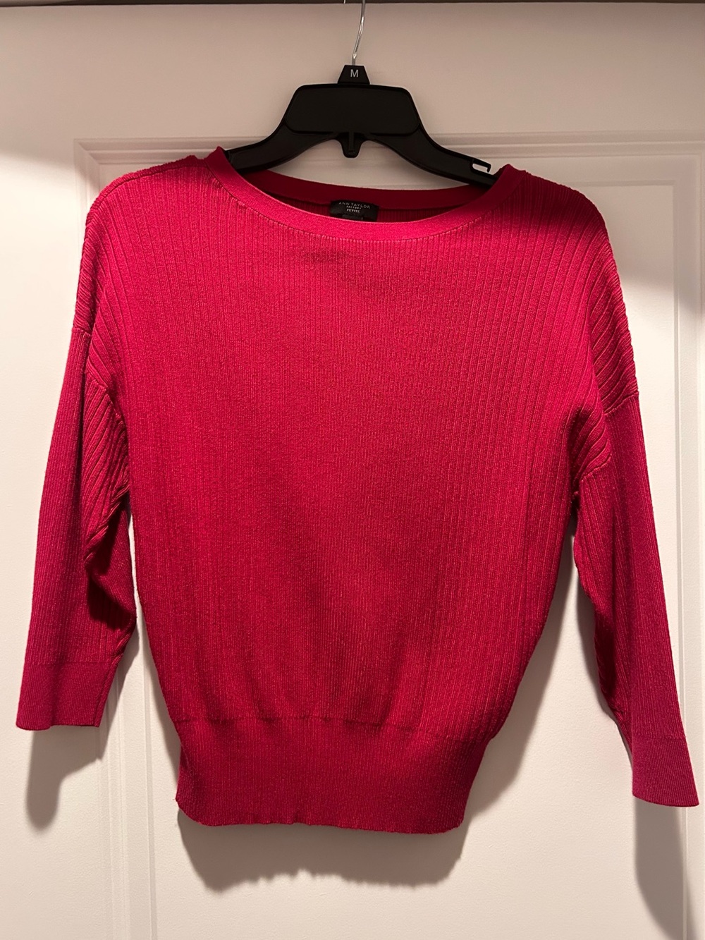 Ann Taylor Ribbed Scoopneck Sweater in Fuchsia